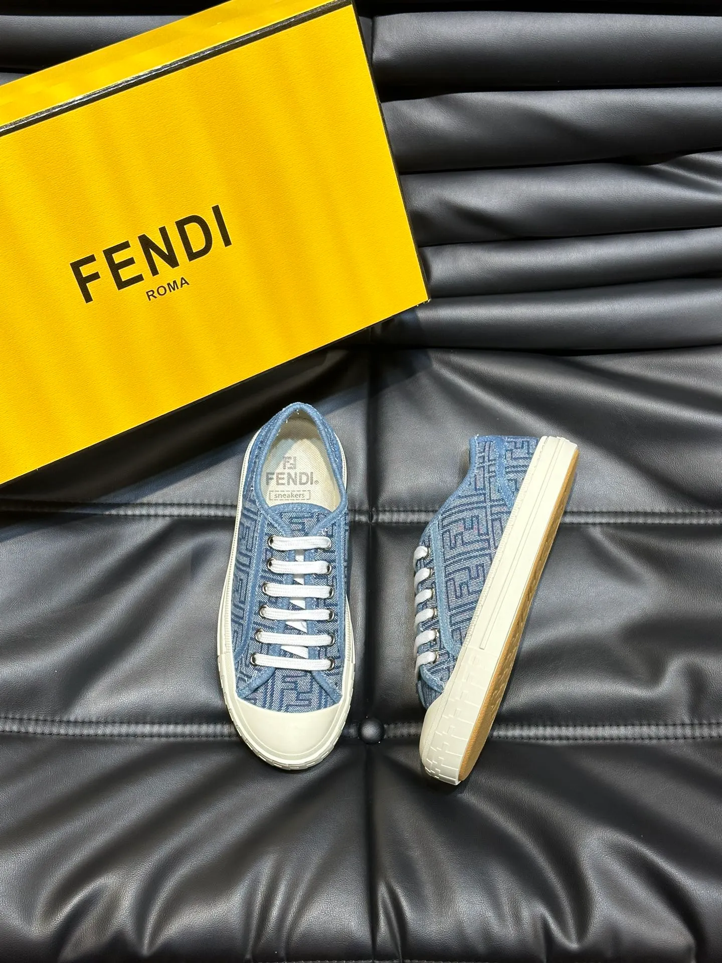 Men's men's shoes 💰420 [New style] 🍿🍿Fendi Fendi👫Couple style low-top canvas shoes, Fendi 2024 spring and summer new lace-up canvas shoes, upper FF jacquard fabric, decorated with same-color satin trim, soles FF carved decoration, soft elastic foot feel, perfect foot comfort! Size: 35-40 Male 38-45